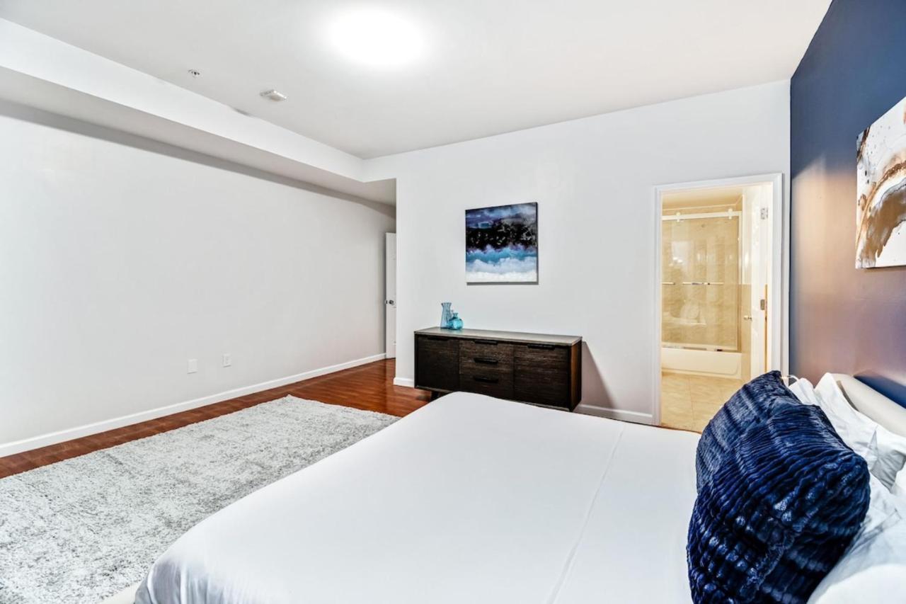 Lovely 2Bd Apt Steps From The Convention Center 费城 外观 照片